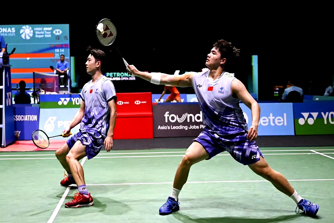 黑白直播在线观看-关于欧洲羽毛球队奋力拼搏，晋级半决赛的信息