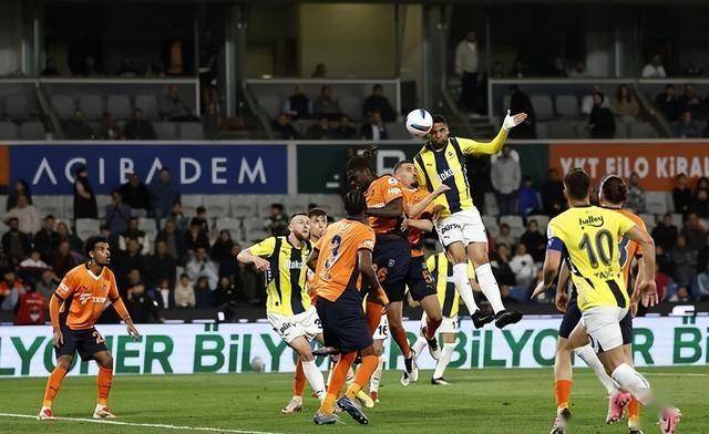 曼城后卫漏洞明显,球迷呼吁引援的简单介绍 曼城后卫漏洞明显,球迷呼吁引援的简单介绍