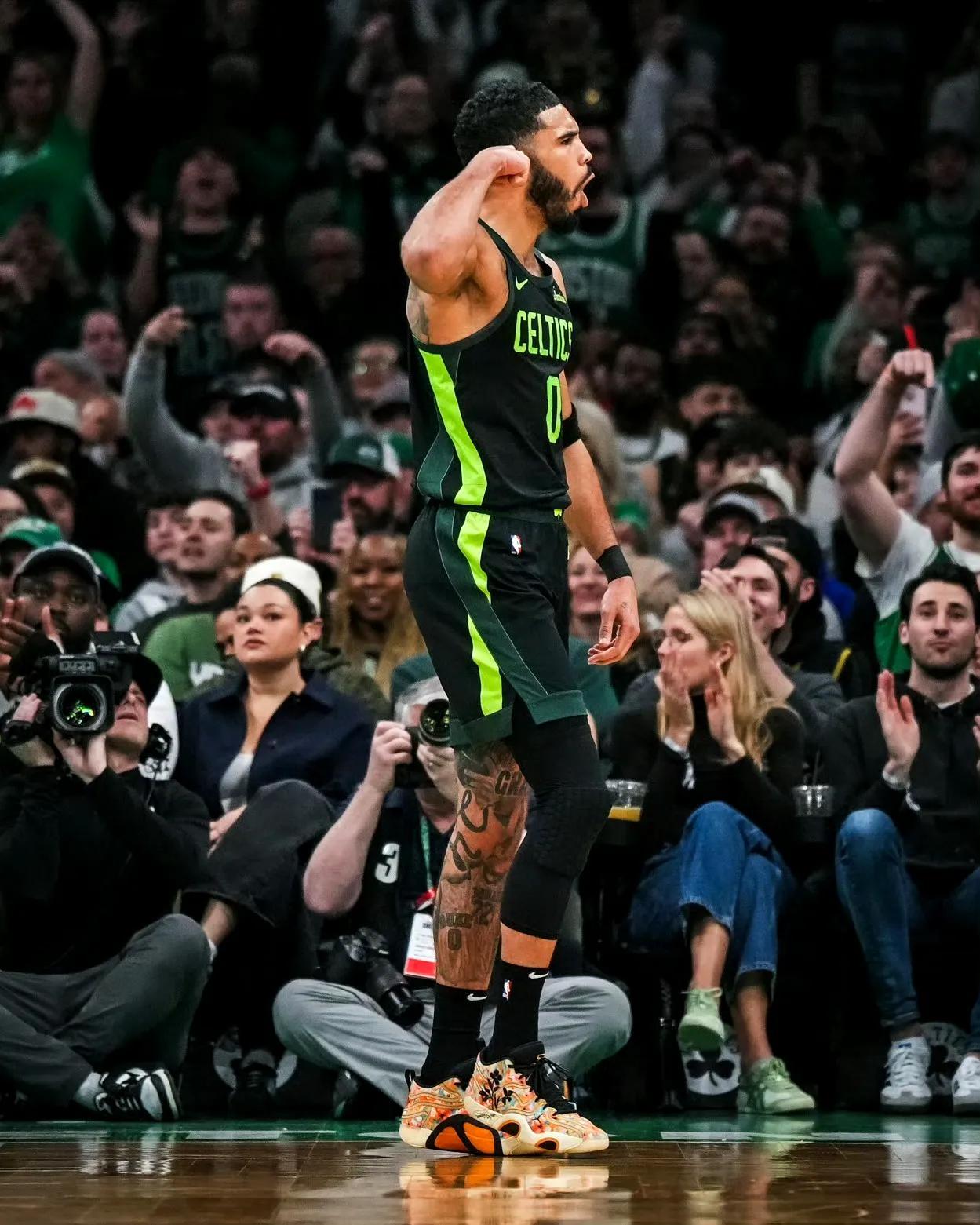 黑白直播nba-昨日焦点：凯尔特人夺冠，球迷沸腾的简单介绍