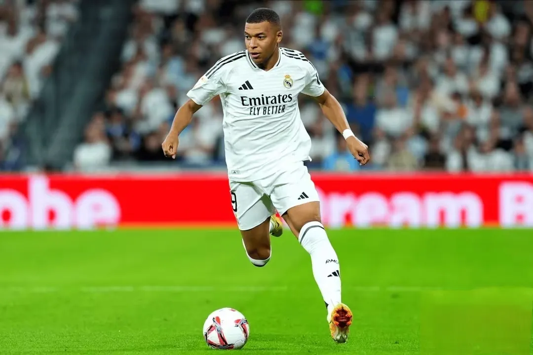 黑白直播在线观看nba-AC米兰险胜曼城，姆巴佩关键助攻西甲的简单介绍