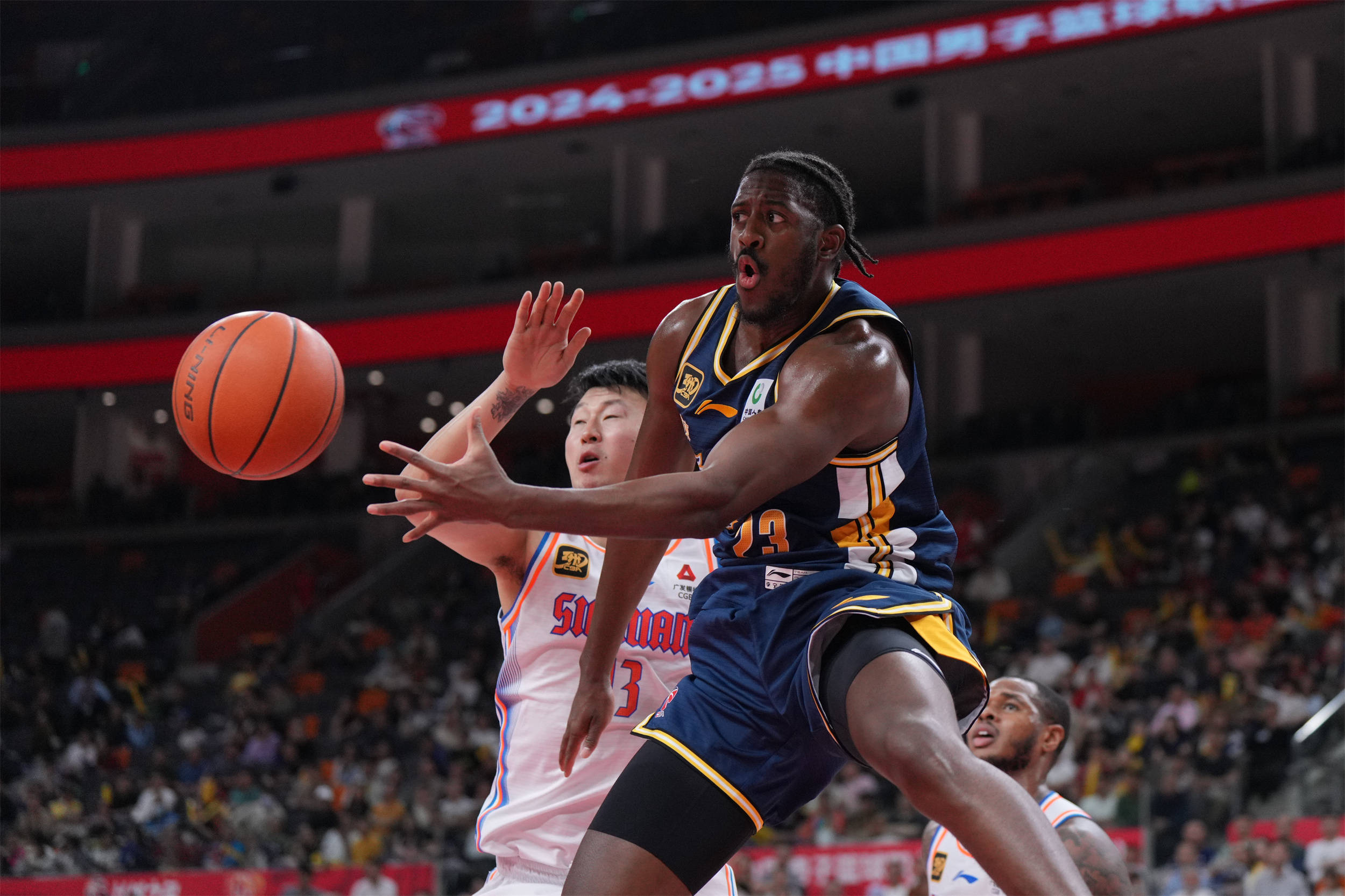 广东队实力过人，轻松击败对手