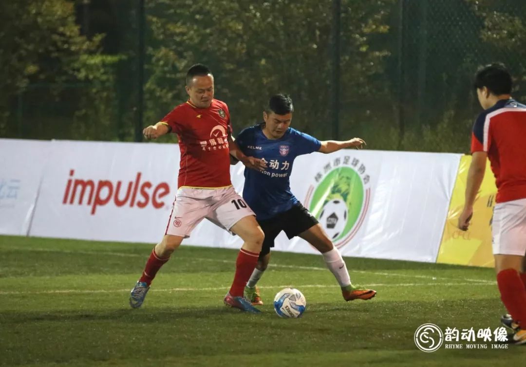 国际足球盛会上，中国队夺冠成功