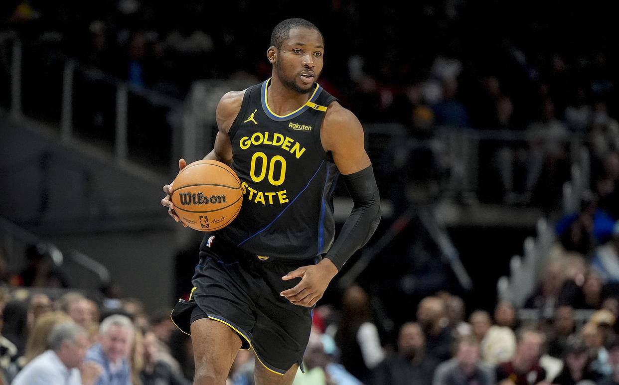 球员在比赛中的非凡表现引发了对其职业生涯的热议的简单介绍