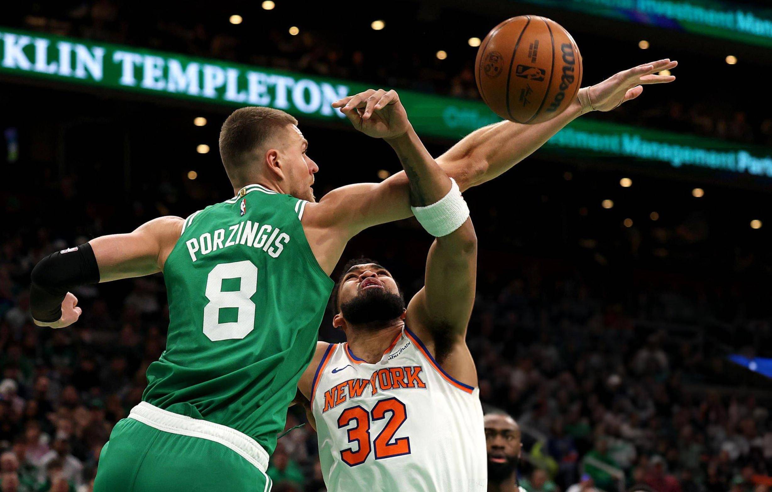 黑白直播-凯尔特人大胜尼克斯，塔图姆突破40分的简单介绍