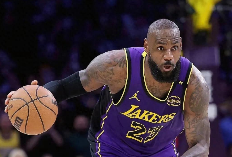 包含雄鹿客场击败独行侠,三连胜领跑东部的词条 包含雄鹿客场击败独行侠,三连胜领跑东部的词条