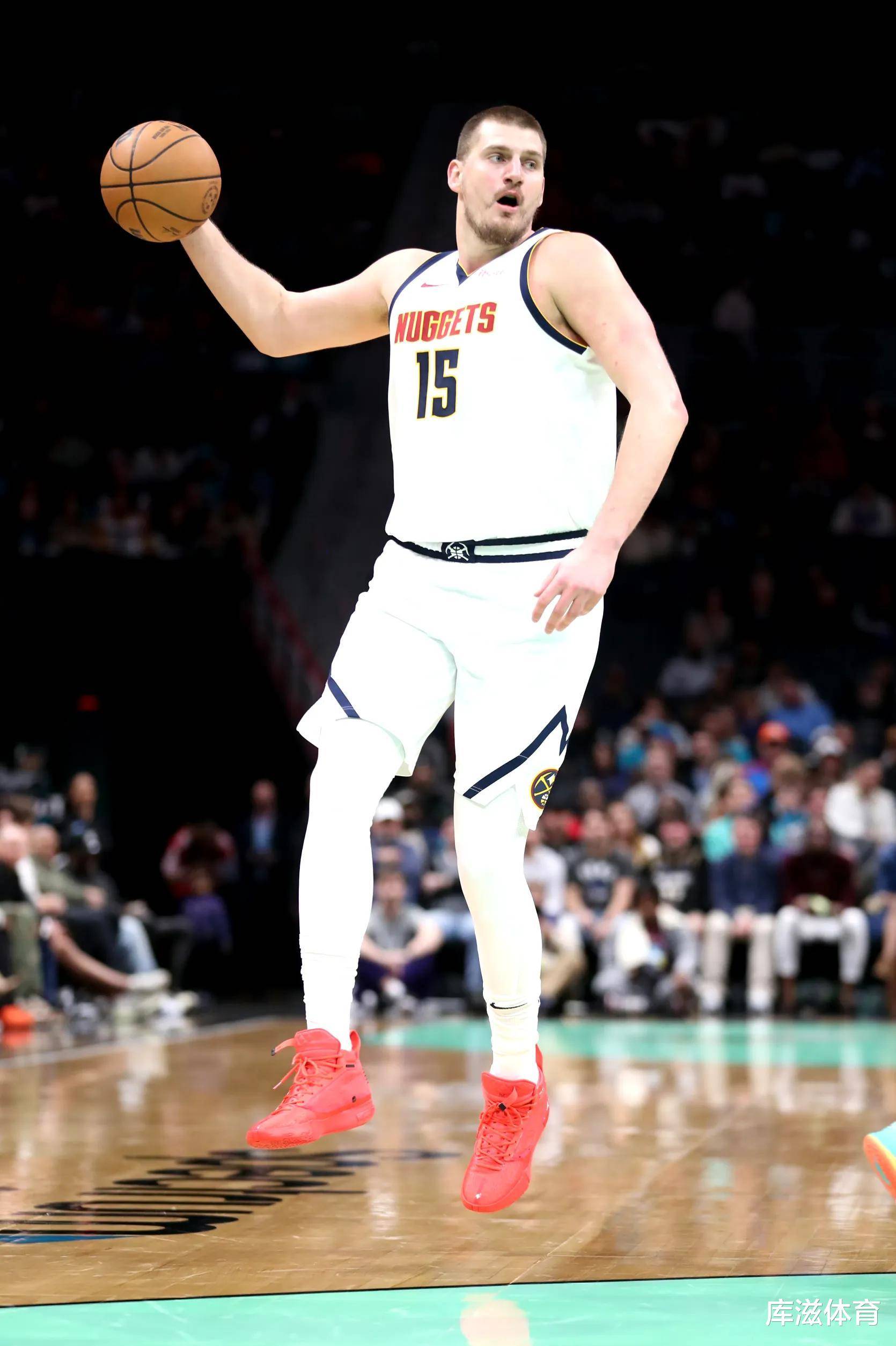 包含湖人爆冷爵士，约基奇制霸全场的词条