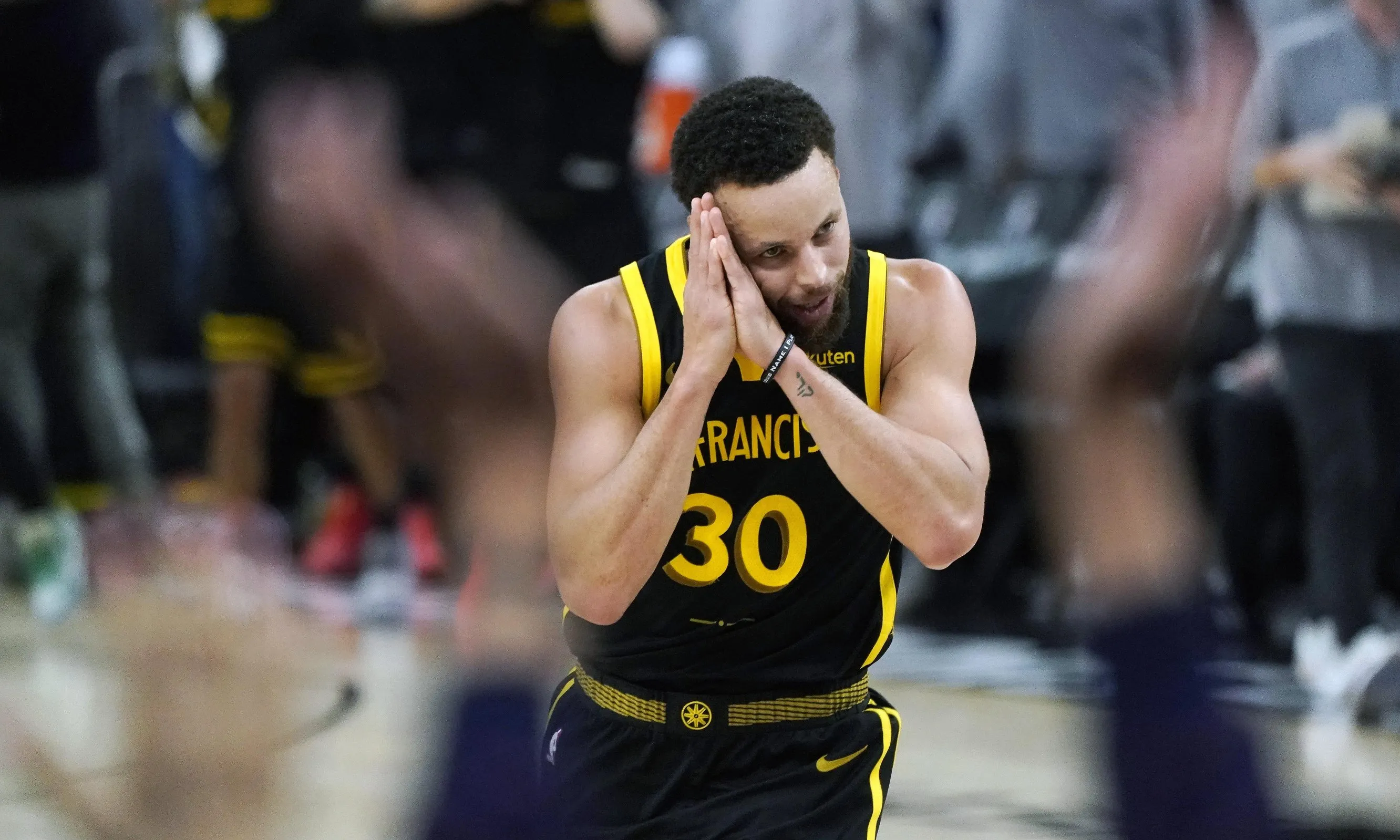 马刺顽强逆转勇士，晋级西部半决赛