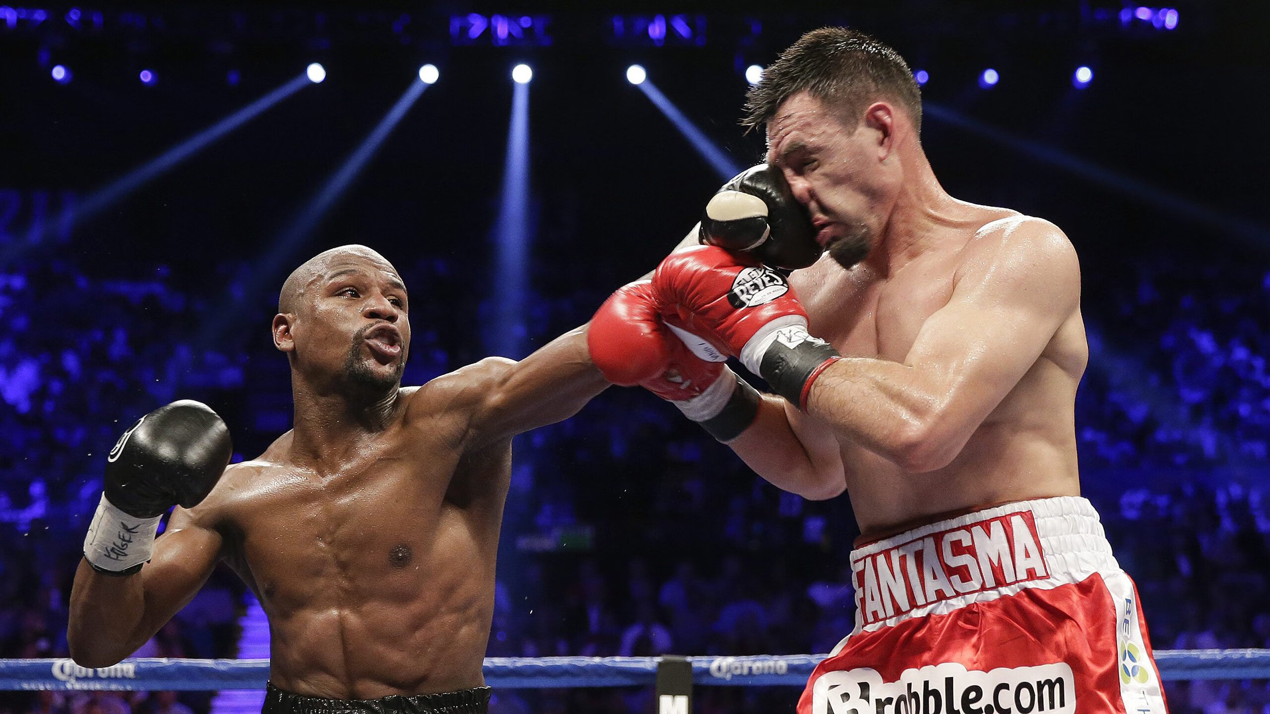 黑白直播nba在线观看-赛道与绿茵的交响,迪马利亚个人能力在F1年度争冠之夜的完全展现