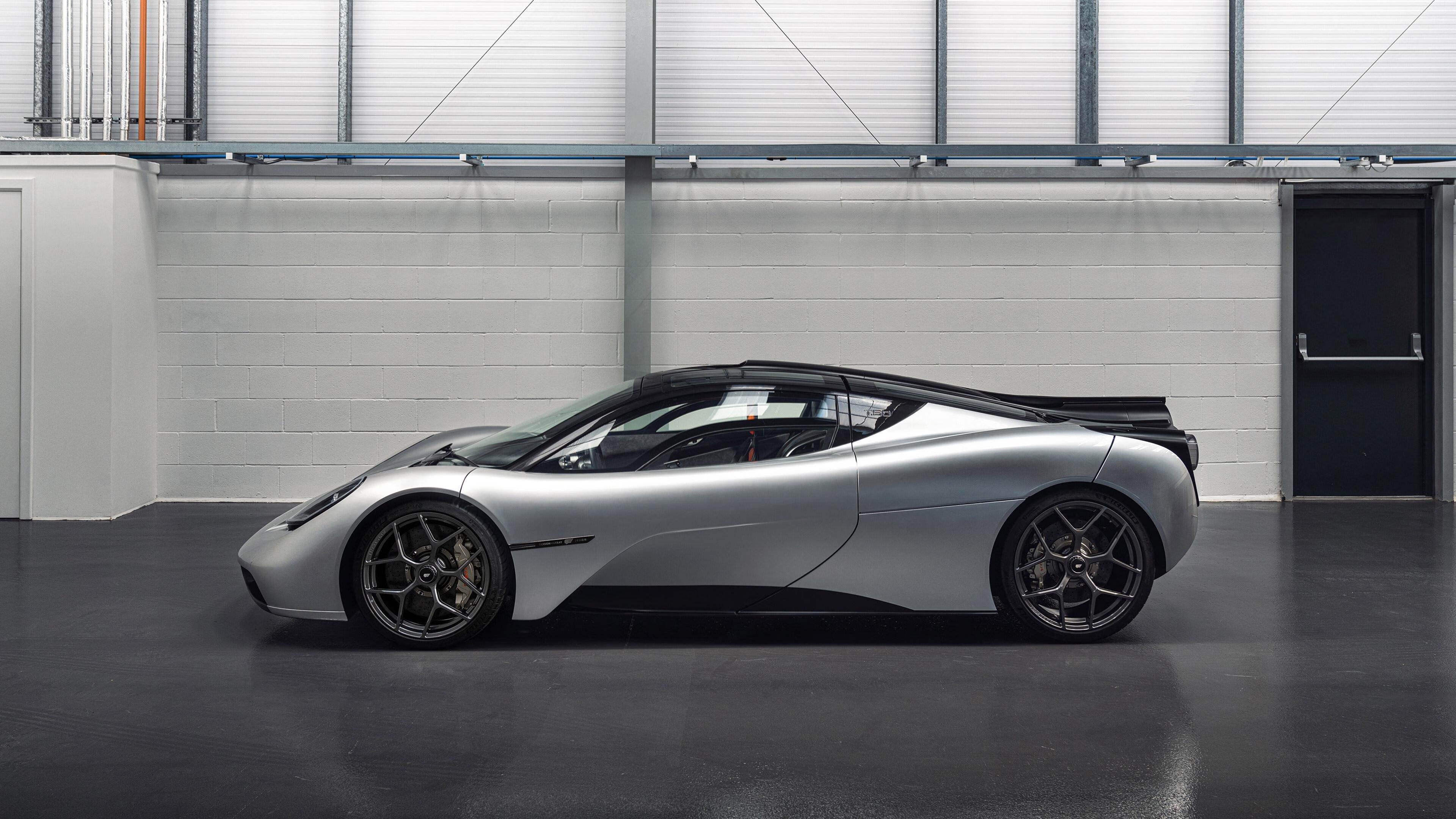 黑白直播nba-卡拉斯科一锤定音，莱比锡红牛淘汰赛险胜玻利维亚豪门