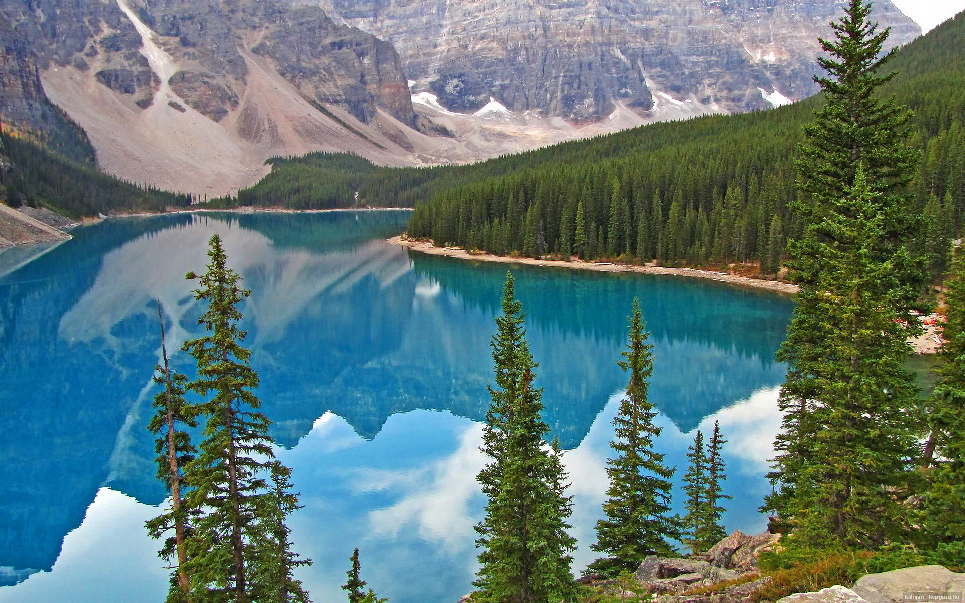 卡拉斯科一锤定音，莱比锡红牛淘汰赛险胜玻利维亚豪门