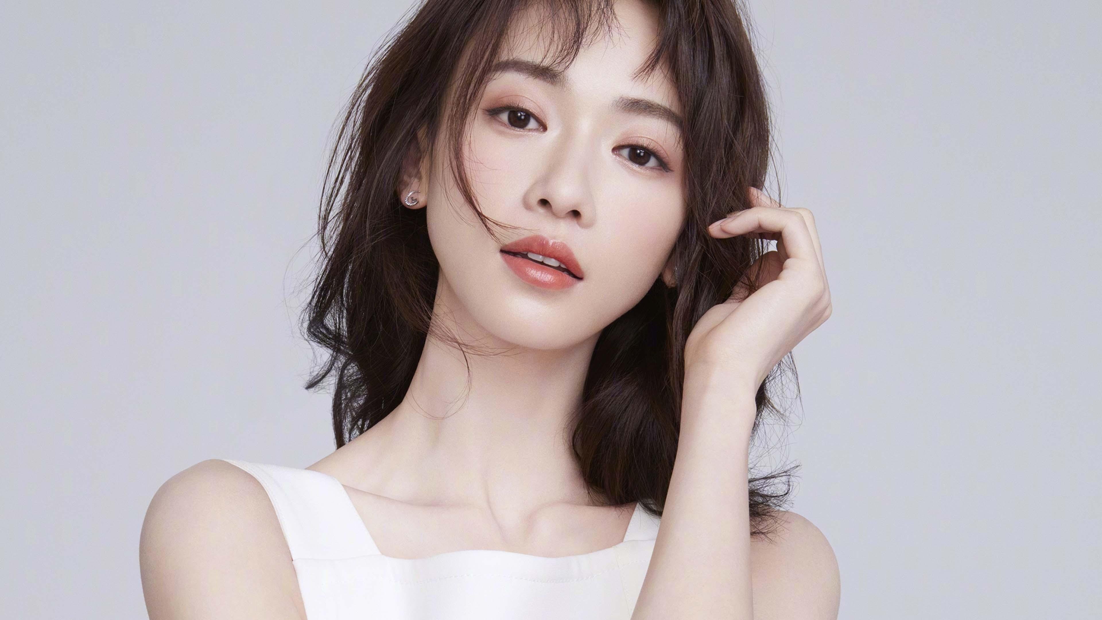 黑白直播免费体育直播-欧冠决赛焦点战，巴黎圣日耳曼加时鏖战力克尼斯，首夺欧冠桂冠