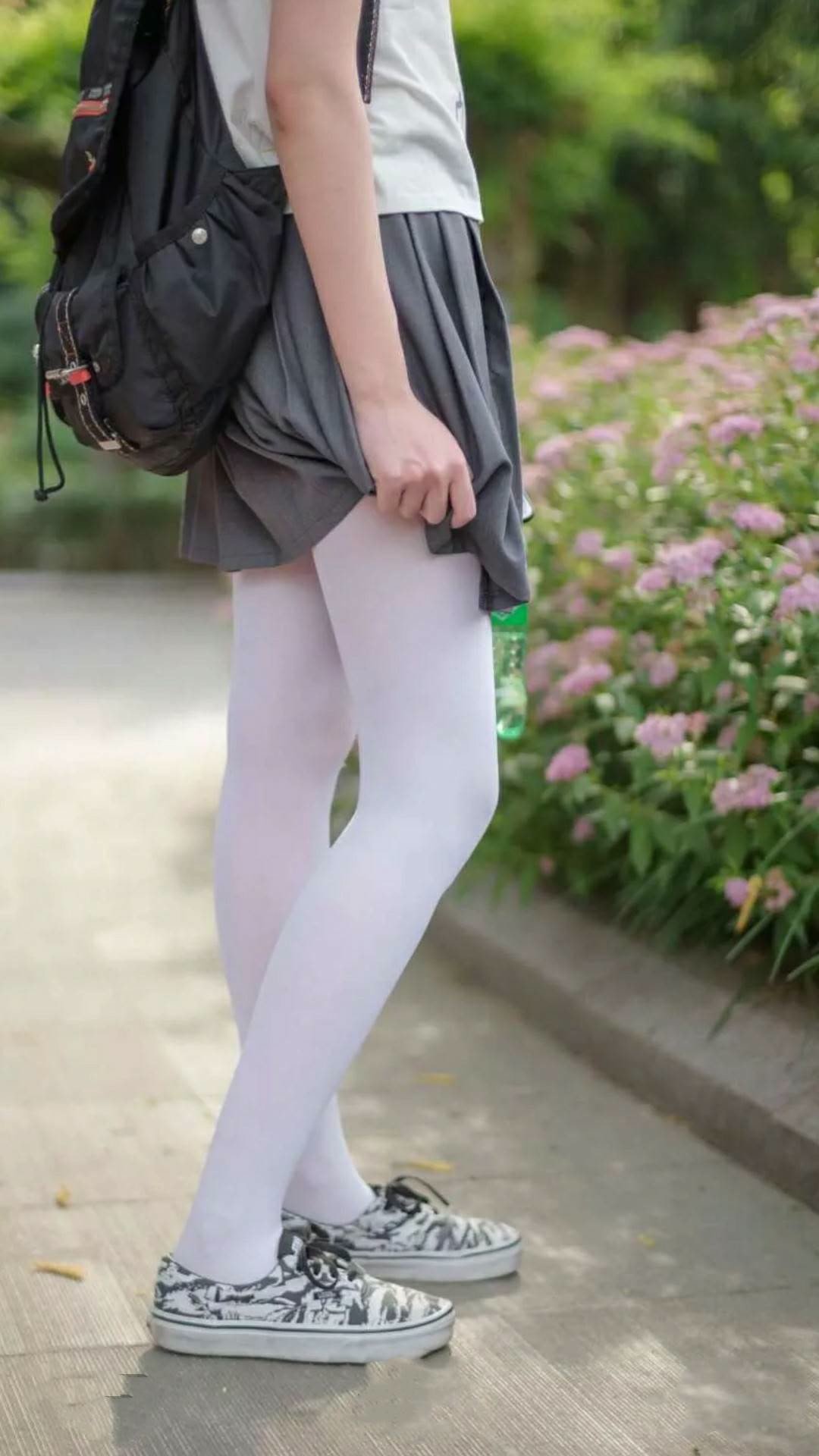 北欧铁骑踏破铁幕,丹麦压制波兰,莫德里奇老骥伏枥主导F组焦点战