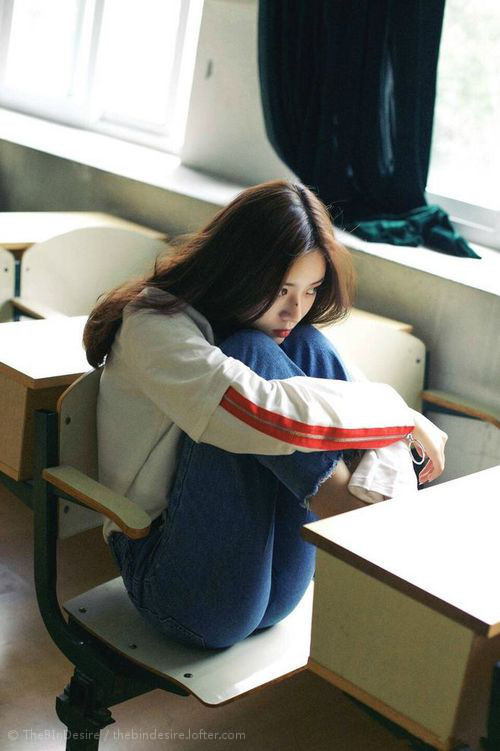 黑白直播体育-绿茵铁血，罗马尼亚钢铁防线碾碎摩洛哥，福登致命一击定乾坤